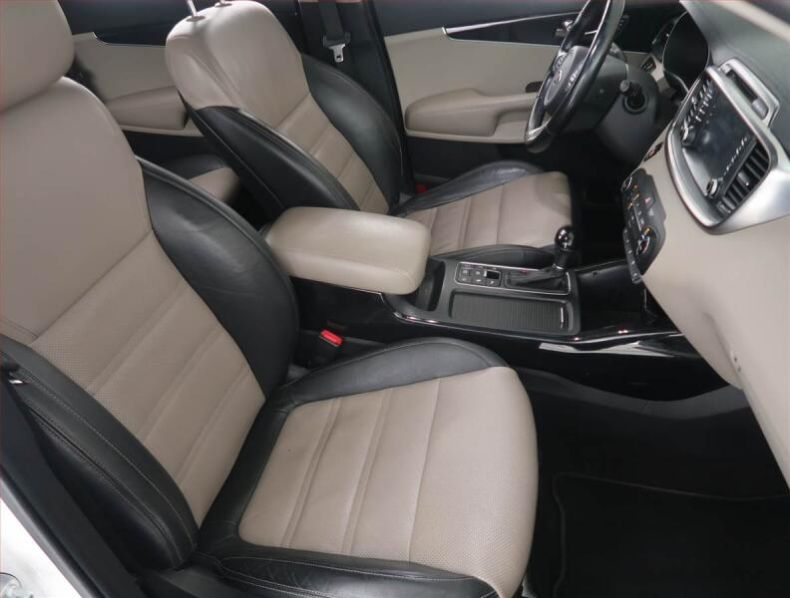 Kia Sorento - hlavní fotka