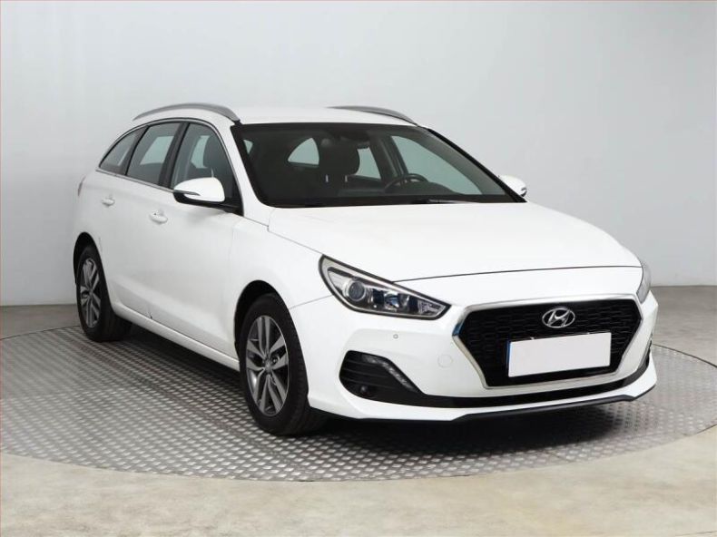 Hyundai i30 - hlavní foto