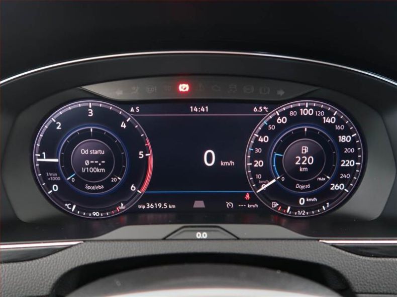 Volkswagen Passat - hlavní fotka