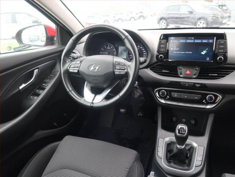 Hyundai i30 - hlavní fotka