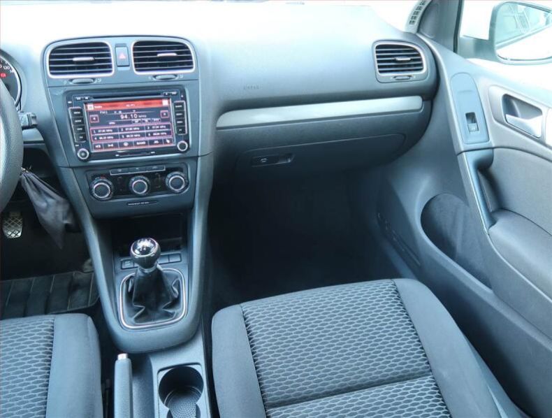 Volkswagen Golf - hlavní fotka