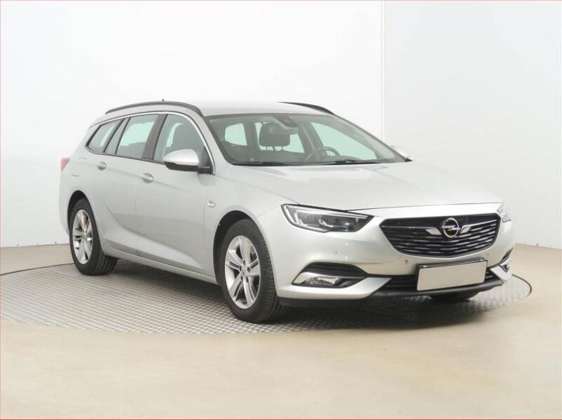 Opel Insignia - hlavní foto