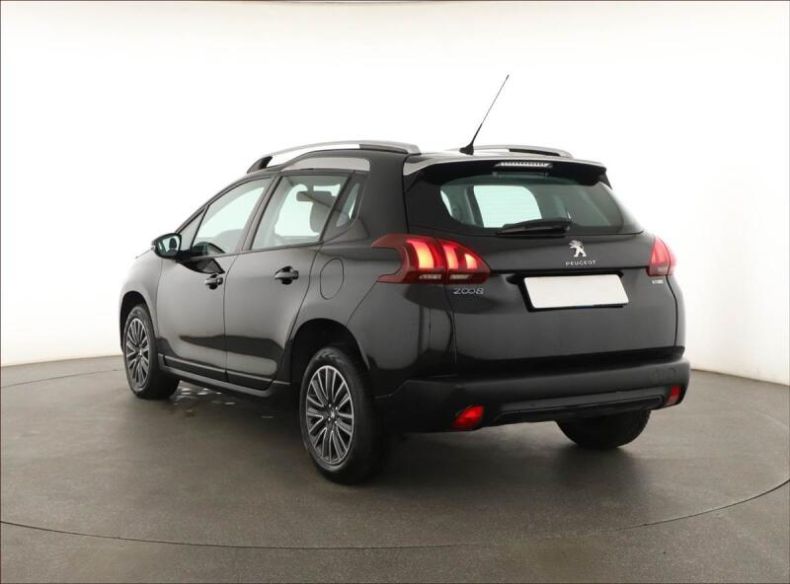 Peugeot 2008 - hlavní fotka
