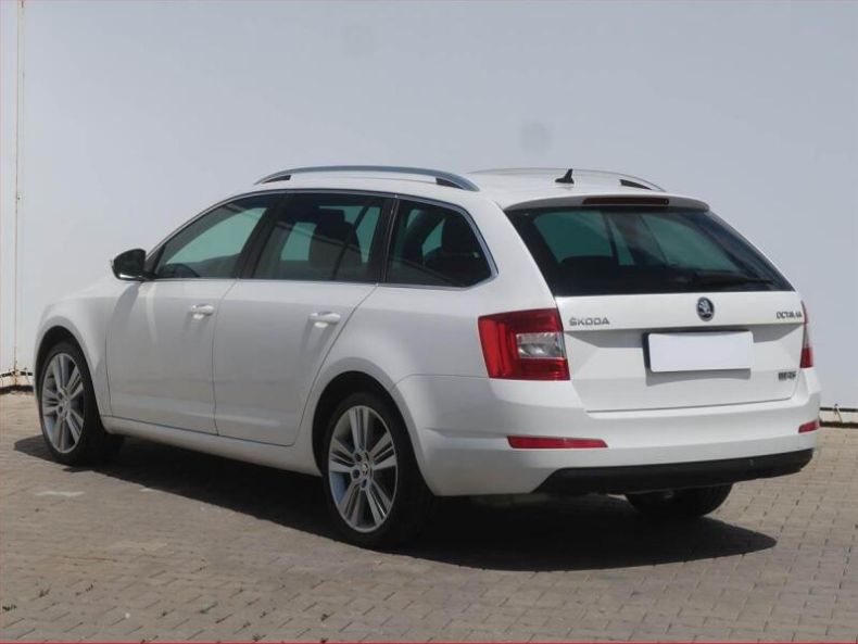 Škoda Octavia - hlavní fotka