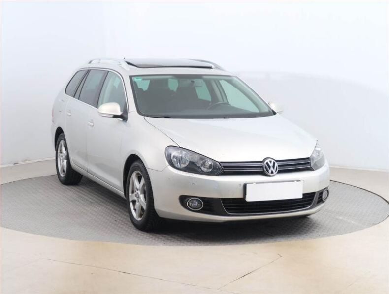 Volkswagen Golf - hlavní foto