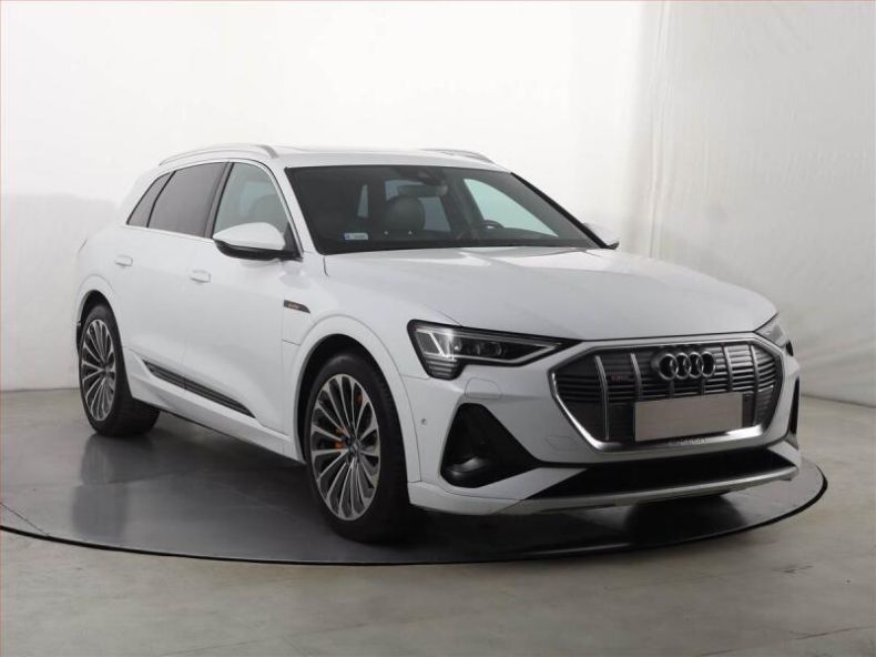 Audi E-tron - hlavní foto