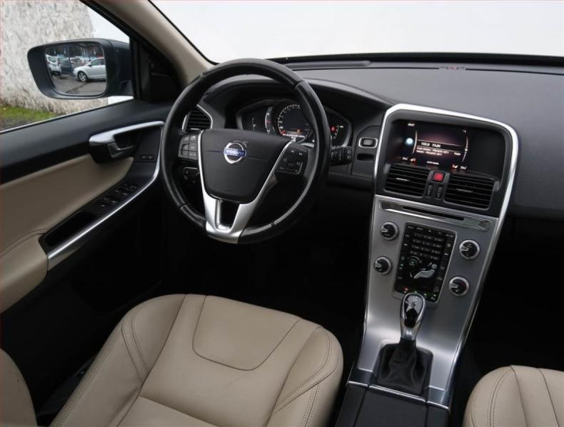 Volvo XC60 - hlavní foto