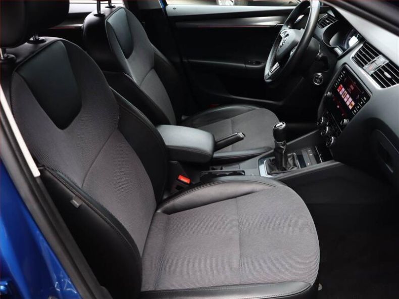 Škoda Octavia - hlavní fotka