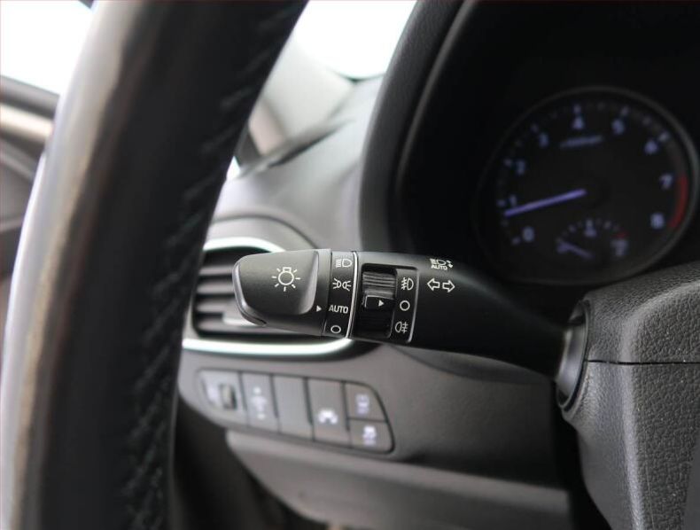 Hyundai i30 - hlavní fotka