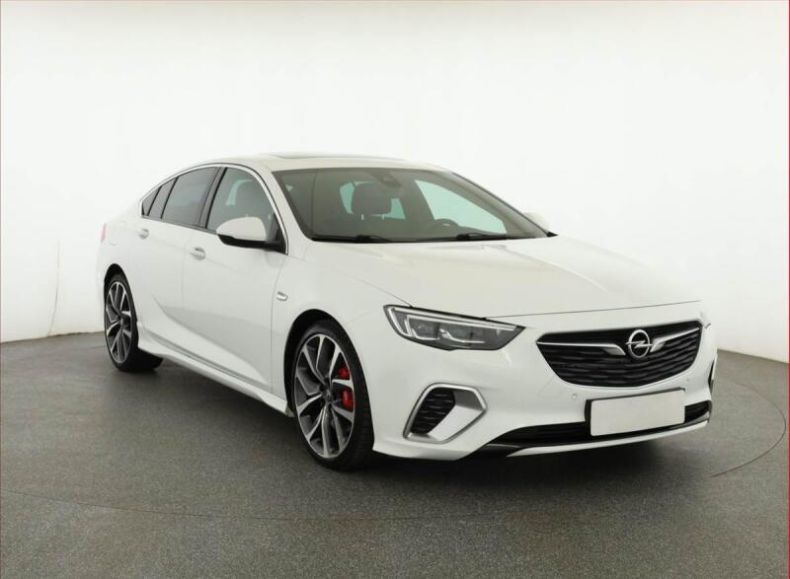 Opel Insignia - hlavní foto