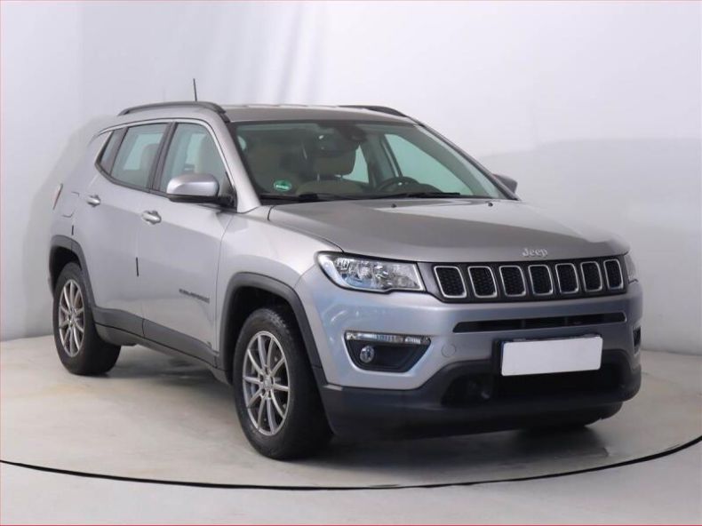 Jeep Compass - hlavní foto