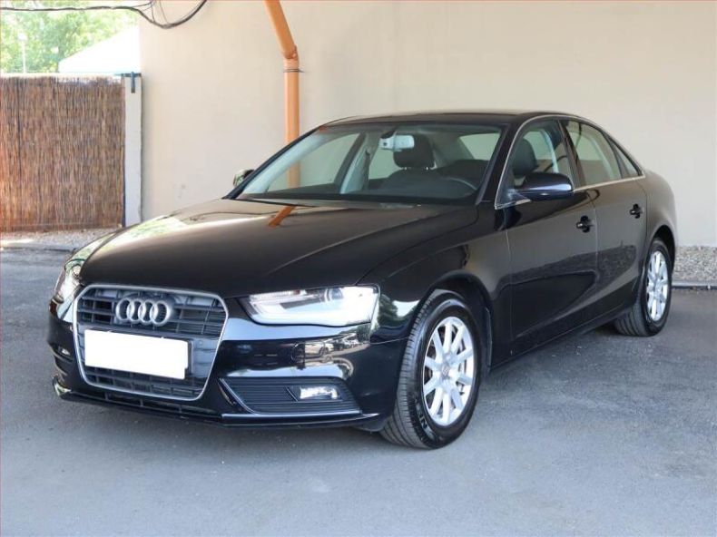 Audi A4 - hlavní fotka