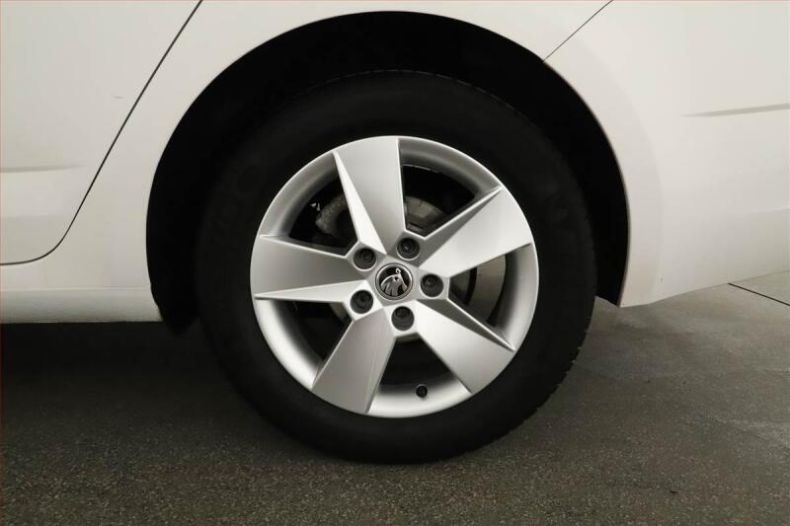 Škoda Octavia - hlavní fotka