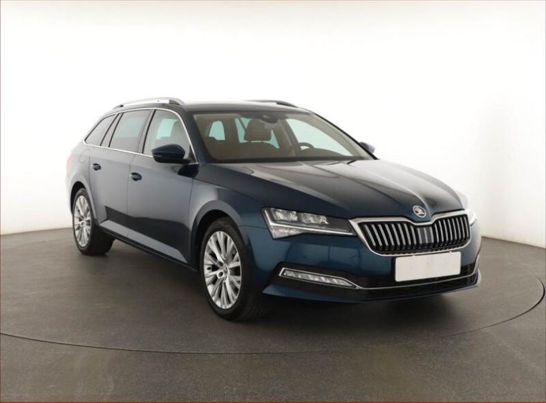 Škoda Superb - hlavní foto