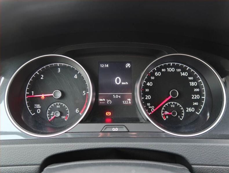 Volkswagen Golf - hlavní fotka