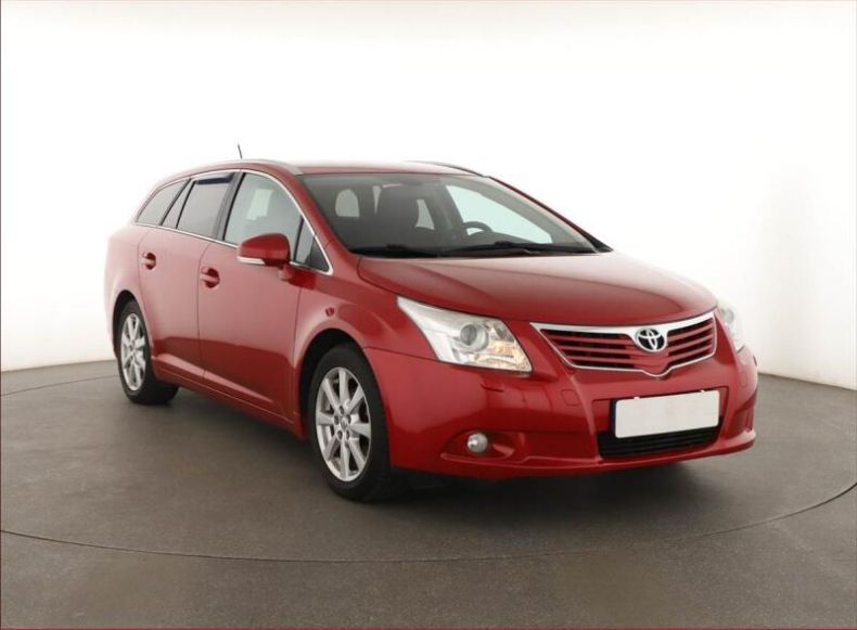 Toyota Avensis - hlavní foto