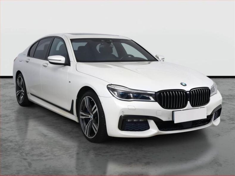 BMW Řada 7 - hlavní foto
