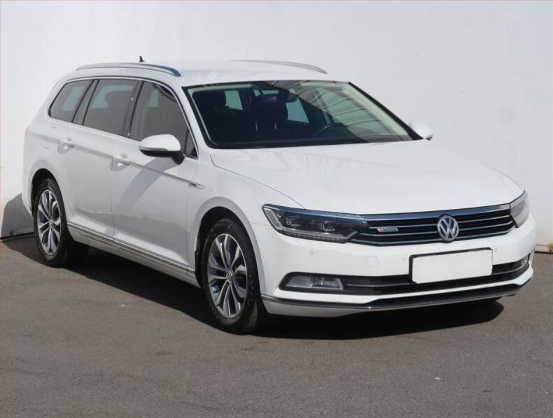 Volkswagen Passat - hlavní fotka inzerátu