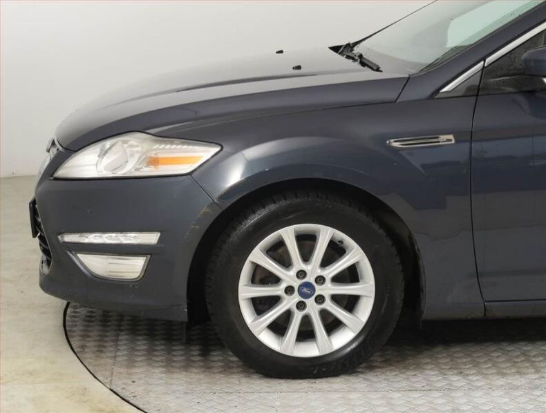 Ford Mondeo - hlavní fotka