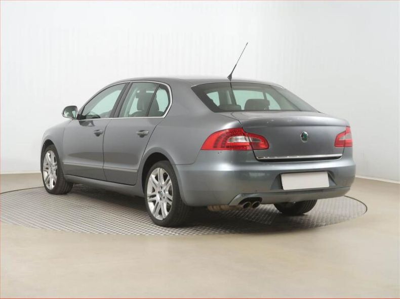 Škoda Superb - hlavní fotka