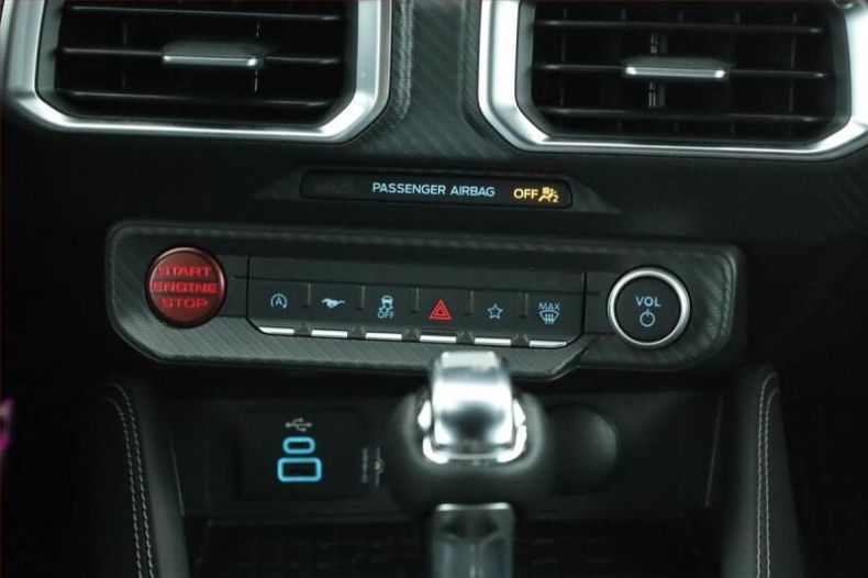 Ford Mustang - hlavní fotka