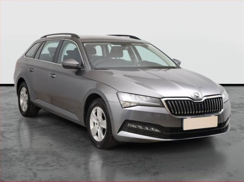 Škoda Superb - hlavní foto