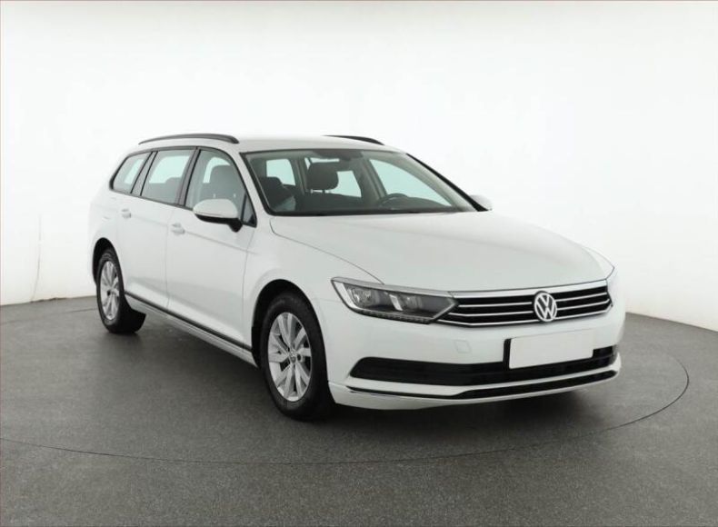 Volkswagen Passat - hlavní foto