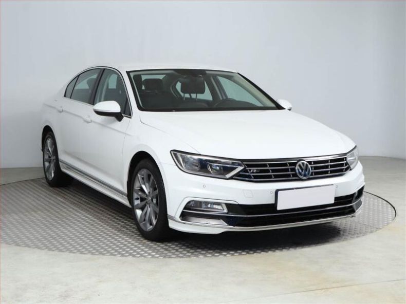 Volkswagen Passat - hlavní fotka inzerátu