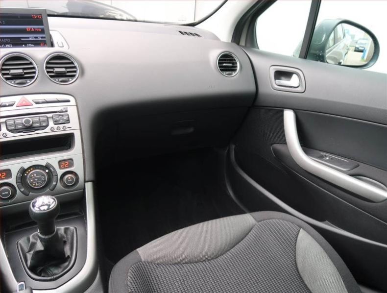 Peugeot 308 - hlavní fotka