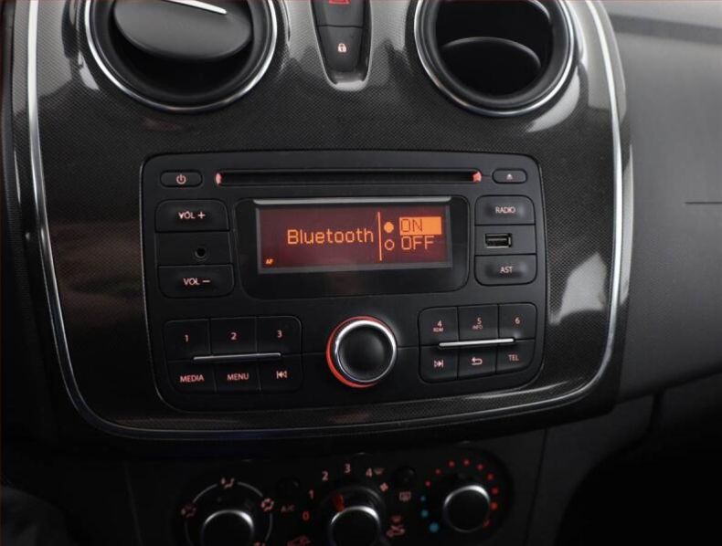 Dacia Sandero - hlavní fotka