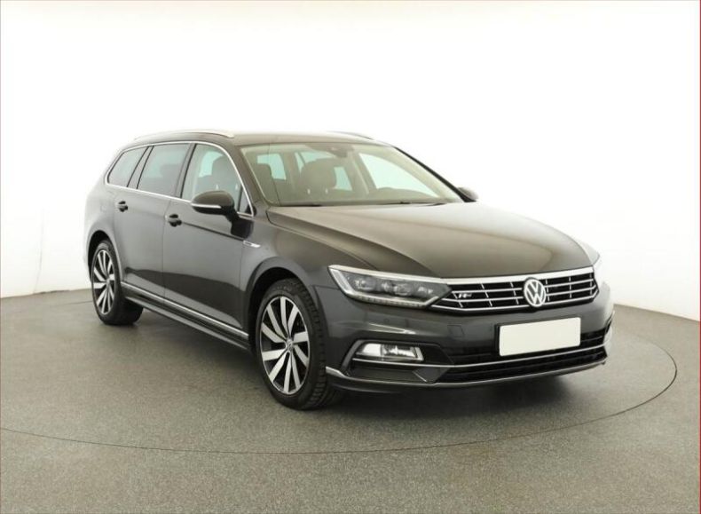 Volkswagen Passat - hlavní foto