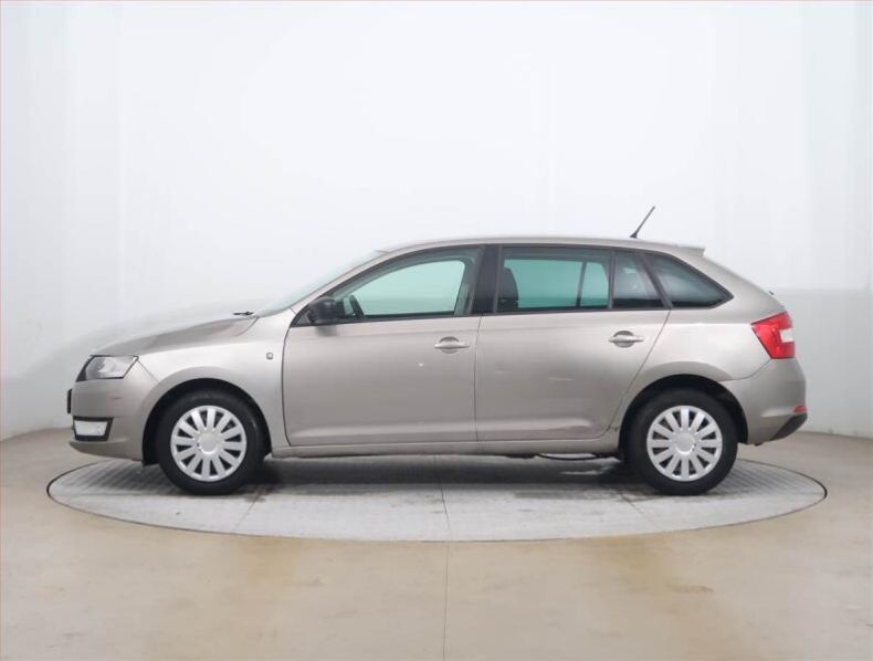 Škoda Rapid - hlavní fotka
