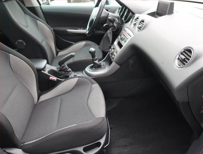 Peugeot 308 - hlavní fotka