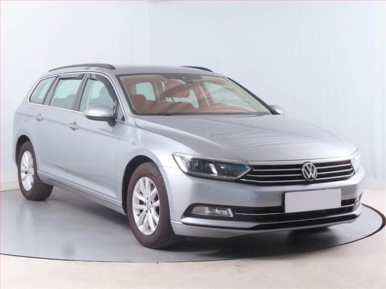 Volkswagen Passat - hlavní fotka inzerátu
