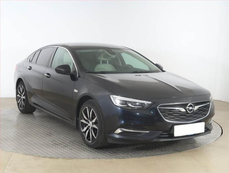 Opel Insignia - hlavní foto