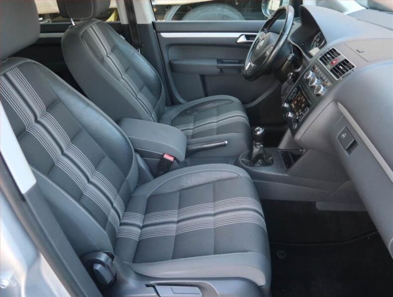 Volkswagen Touran - hlavní fotka