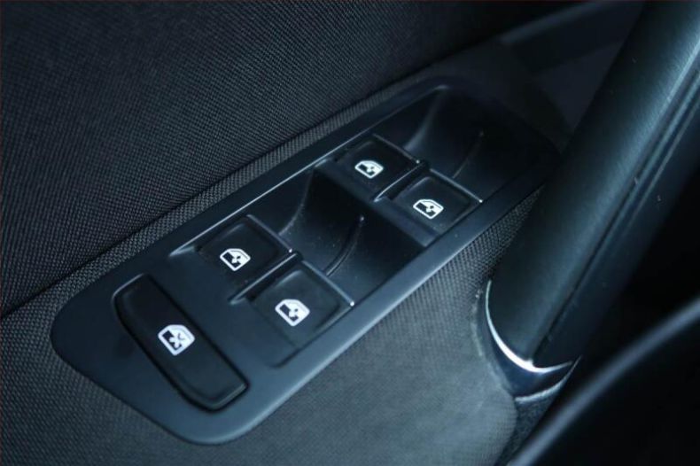 Volkswagen Golf - hlavní fotka