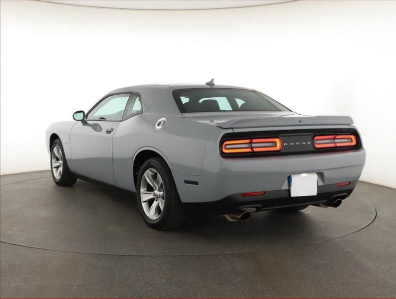 Dodge Challenger - hlavní fotka