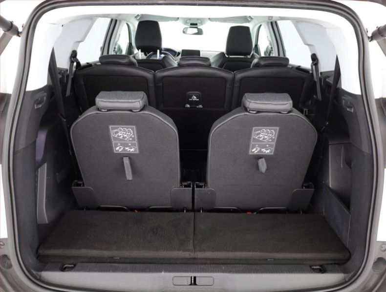 Peugeot 5008 - hlavní fotka