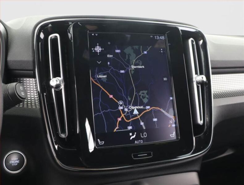 Volvo XC40 - hlavní fotka