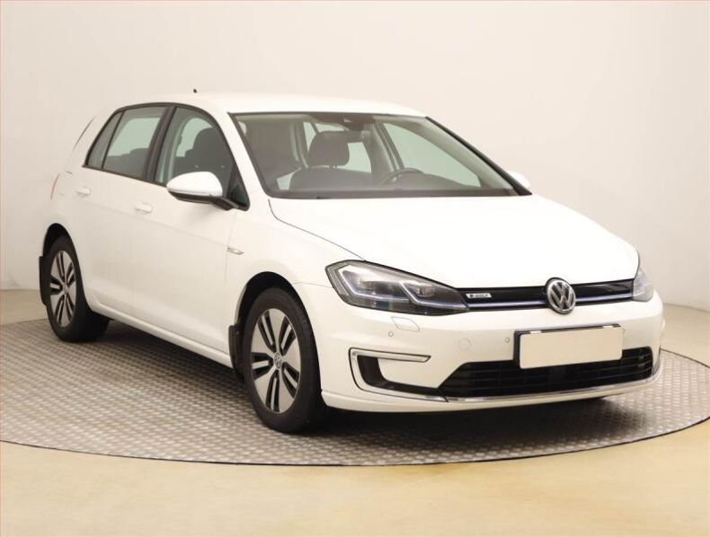 Volkswagen Golf - hlavní foto