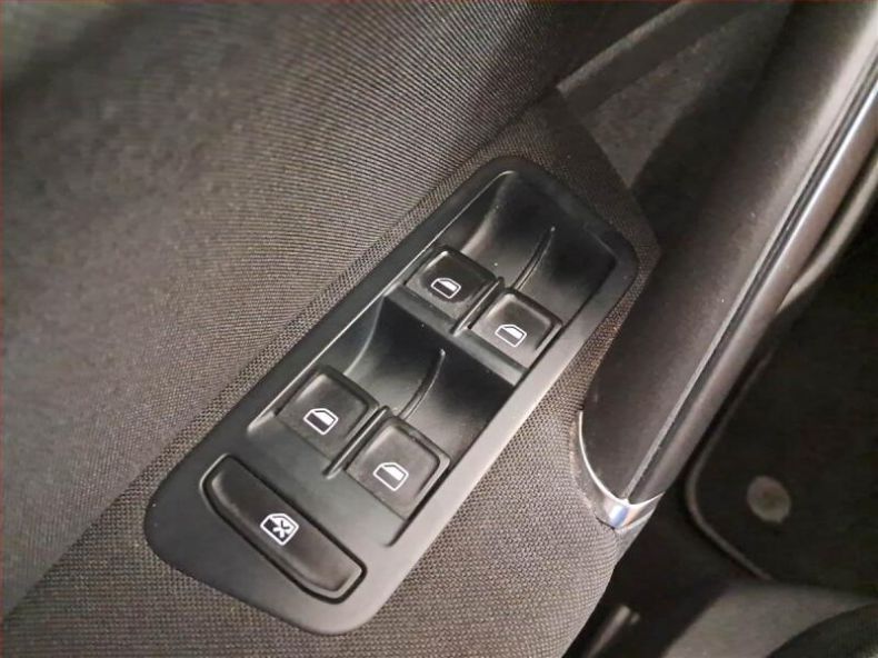 Volkswagen Golf - hlavní fotka