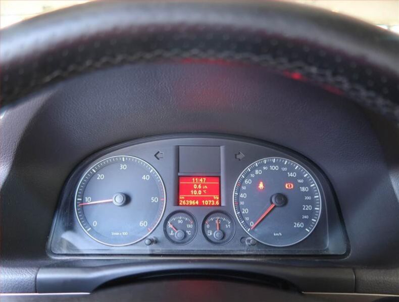 Volkswagen Touran - hlavní fotka