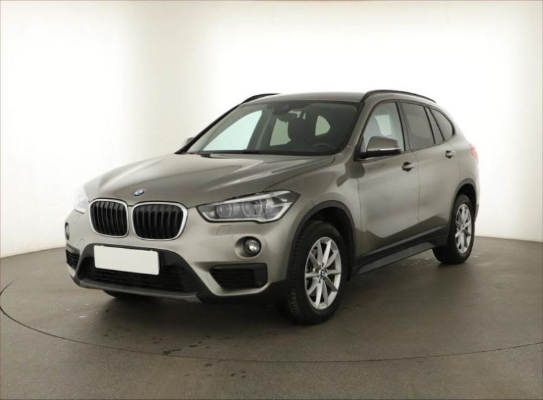BMW X1 - hlavní fotka