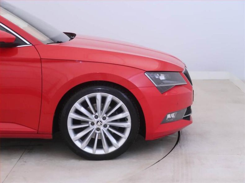 Škoda Superb - hlavní fotka