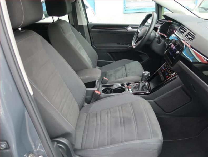Volkswagen Touran - hlavní fotka