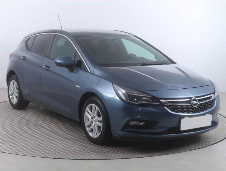 Opel Astra - hlavní foto