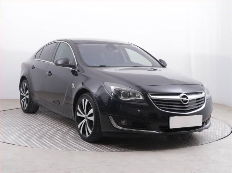 Opel Insignia - hlavní foto