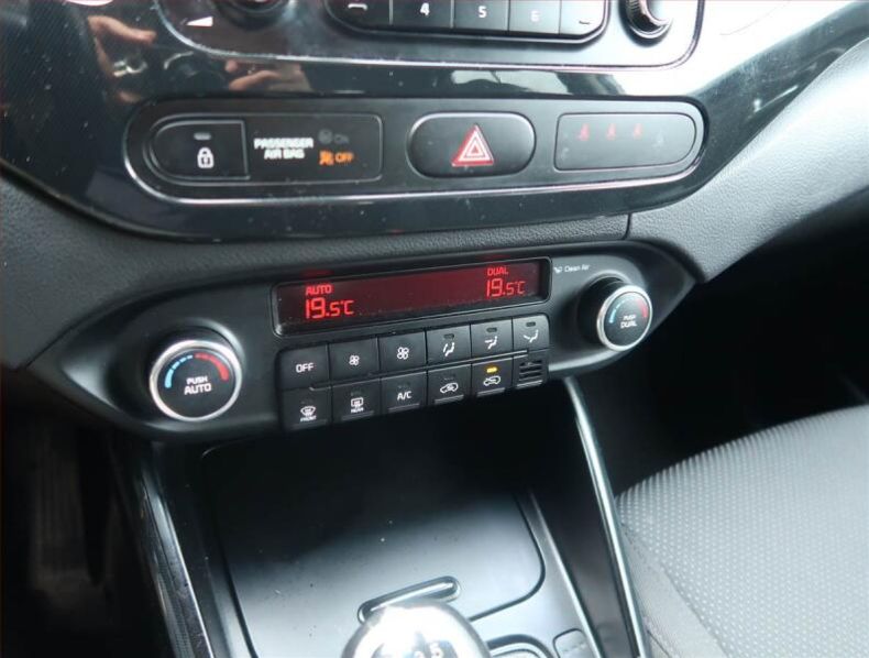 Kia Carens - hlavní fotka