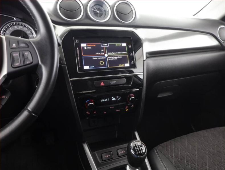 Suzuki Vitara - hlavní fotka